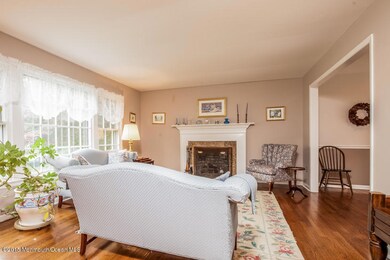 009-Living_Room-1828509-small