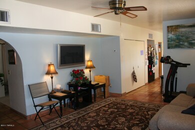 Family room 2