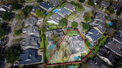 This aerial view shows 1602 Evening Bend's PREMIER