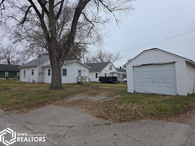 927 E Mary St, Ottumwa, IA 52501 - photo 4