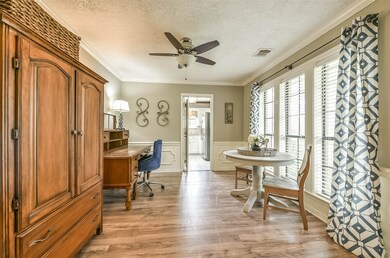 1108 Twin Oaks St, Friendswood, TX 77546 - photo 4