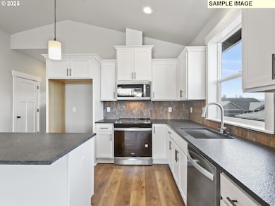 657 NE Saling Dr W unit 95, Estacada, OR 97023 - photo 4