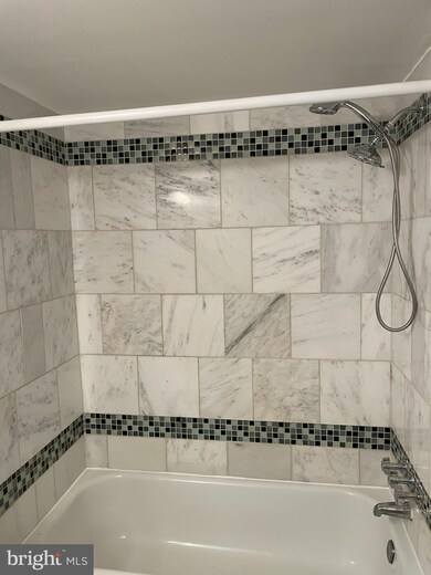 452 Girard St unit 349 / T-4, Gaithersburg, MD 20877 - photo 2