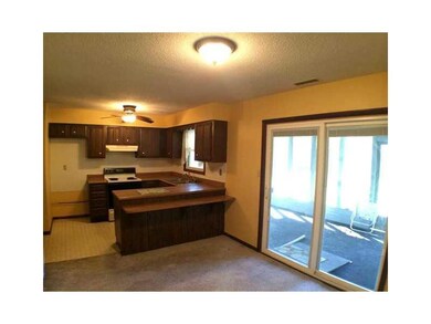 213 W Charter Dr, Muncie, IN 47303 - photo 3