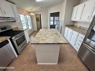 7654 W Edgestone St, Tucson, AZ 85735 - photo 2