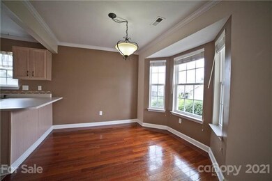 Eat in Kitchen area