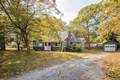 22 Roosevelt Blvd, East Patchogue, NY 11772 - photo 5