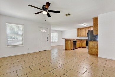 1110 N Main St, Bonham, TX 75418 - photo 5