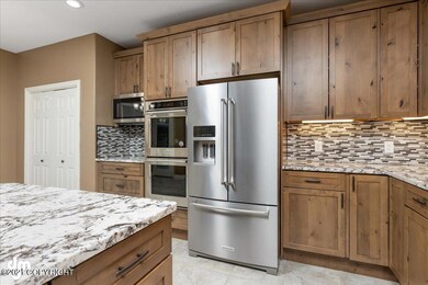 10-Kitchen 20211116-DW-1649