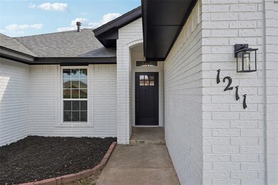 1211 Castle Creek St, Shawnee, OK 74804 - photo 3