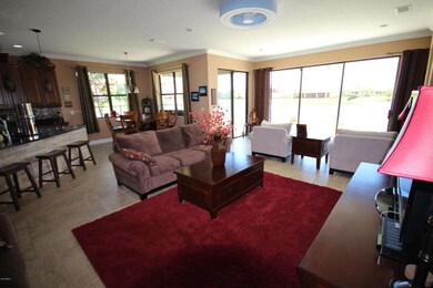 20 family room 2