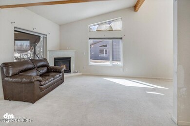 04-Living Room_DMD_0953