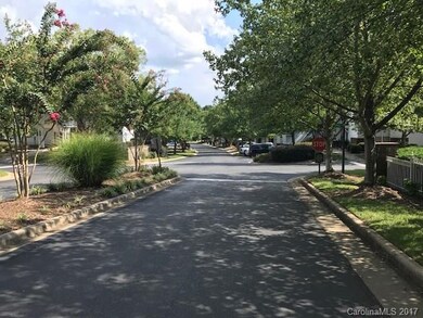 Beautiful Tree Lined Streets w/ Streetlights, Side