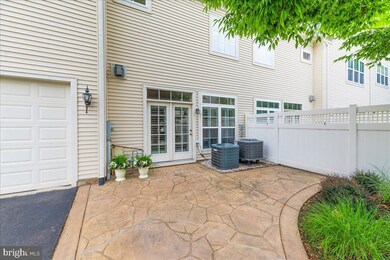 42717 Explorer Dr, Ashburn, VA 20148 - photo 4