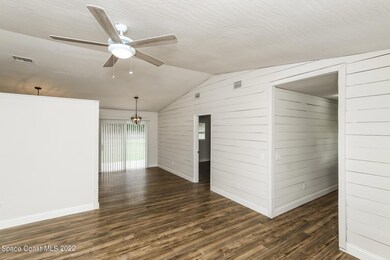 004-photo-living-room-8948271