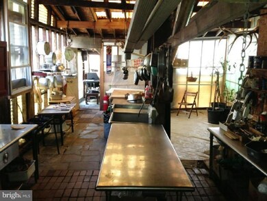 6804 Clover Ln, Upper Darby, PA 19082 - photo 7