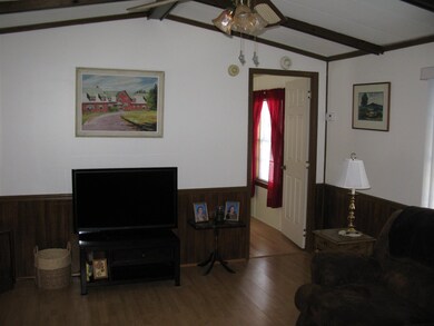 141 Lancaster Rd unit 14, Gorham, NH 03581 - photo 3