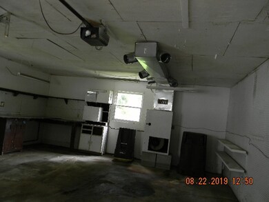 1814 Lathrop Dr, Fort Wayne, IN 46808 - photo 5