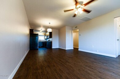 1335 E Thomas Rd unit 205, Phoenix, AZ 85014 - photo 3