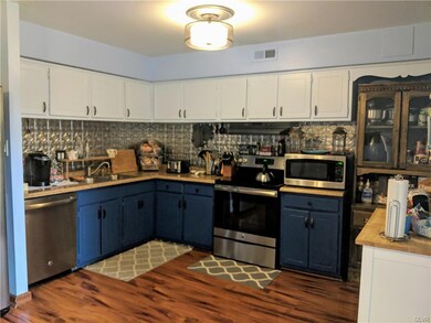 36 Eisenhower Cir, Whitehall, PA 18052 - photo 4