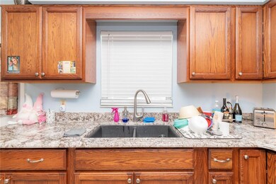 5449 Genevieve Cir, Zephyrhills, FL 33542 - photo 7