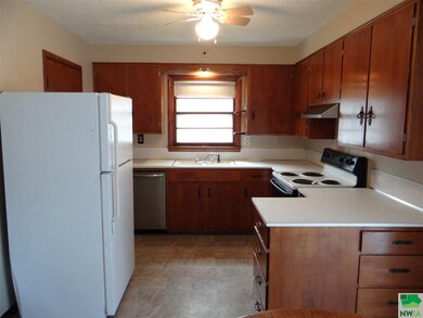 Kitchen N to S