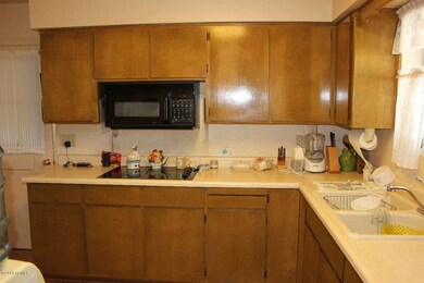 9-Kitchen 3