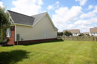 2762 Ange St, Winterville, NC 28590 - photo 4