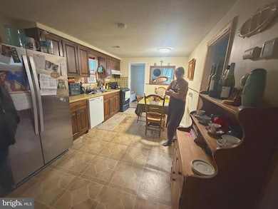 2814 3rd St, Norristown, PA 19403 - photo 3