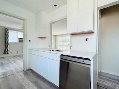 1715 A & B Cherry Ave, Charlottesville, VA 22903 - photo 5