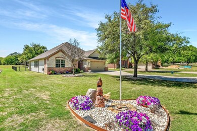 207 Cayuga Trail, Gainesville, TX 76240 - photo 4
