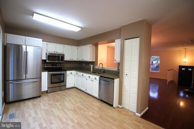 3537 Cherry Hill Ct, Beltsville, MD 20705 - photo 5