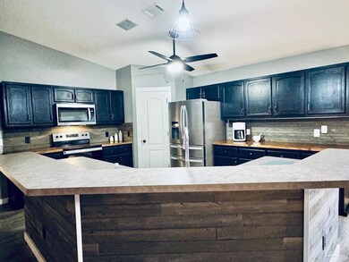 Large Open Kitchen perfect for Entertaining