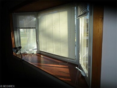 832 W Shore Blvd, Sheffield Lake, OH 44054 - photo 7