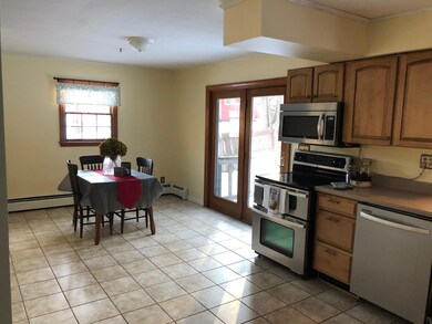 eat in kitchen