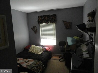 76 Barrensdale Dr, Severna Park, MD 21146 - photo 2