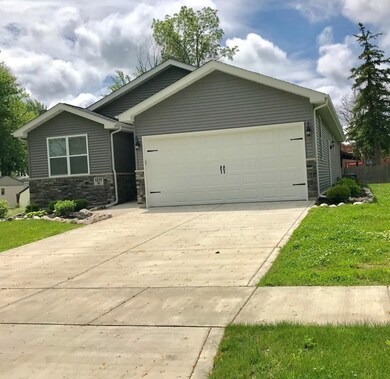 1217 Farragut St, Crown Point, IN 46307 - photo 2