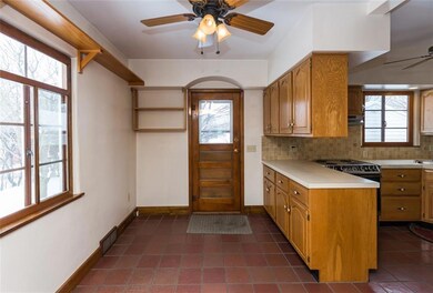 1423 64th St, Windsor Heights, IA 50324 - photo 5