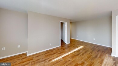 Barcroft Hills Condominium unit 914, Baileys Crossroads, VA 22041 - photo 5