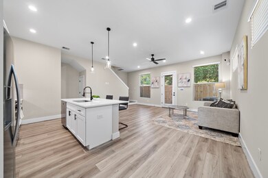 11 Wellford St unit G, Houston, TX 77022 - photo 4