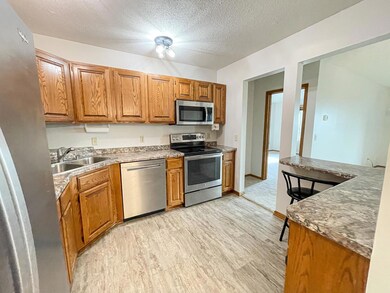 111 Imperial Dr W unit 102, Saint Paul, MN 55118 - photo 3