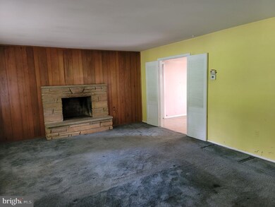 2417 Kelford Ln, Bowie, MD 20715 - photo 2