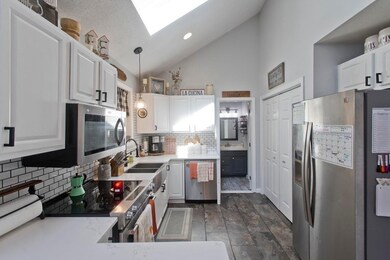 105 Booth St, Ludlow, MA 01056 - photo 5