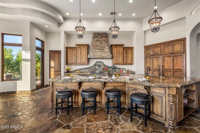 Generous Island-Kitchen