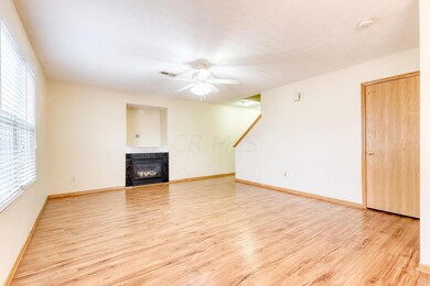 3006 Dustins Wy Columbus OH 43228 USA-00