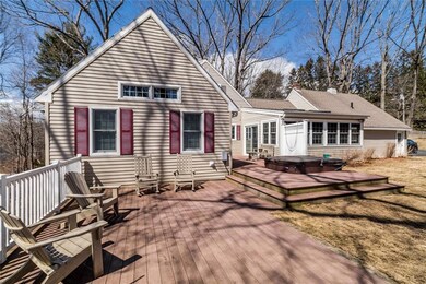 Back of house.Master on left,...