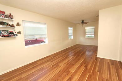 578 Sapelo Rd, Jacksonville, FL 32216 - photo 3