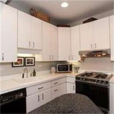 171 Walnut St unit 12, Dorchester, MA 02122 - photo 4