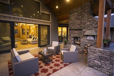 61805 Ten Barr Ranch Rd, Bend, OR 97701 - photo 5