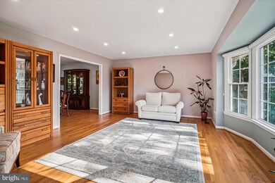 4511 Overcup Ct, Fairfax, VA 22032 - photo 2